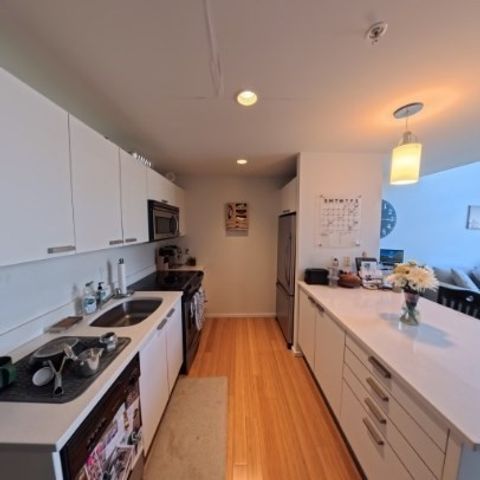 1 Earhart St 716, Cambridge, MA 02141