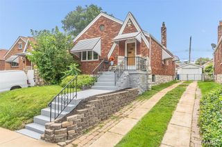 704 Avenue H, St Louis, MO 63125