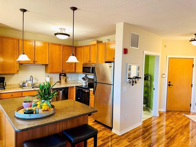 1070 Grandview Court NE 304, Columbia Heights, MN 55421