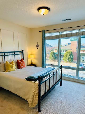 1070 Grandview Court NE 304, Columbia Heights, MN 55421