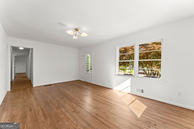 1317 NW North Enota Avenue, Gainesville, GA 30501