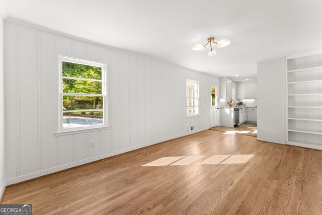 1317 NW North Enota Avenue, Gainesville, GA 30501