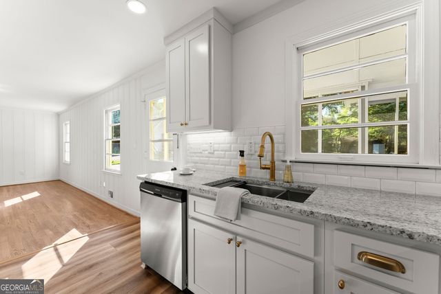 1317 NW North Enota Avenue, Gainesville, GA 30501