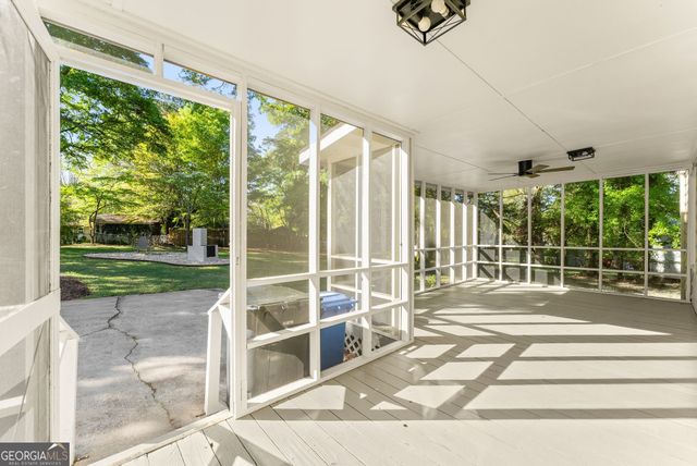 1317 NW North Enota Avenue, Gainesville, GA 30501