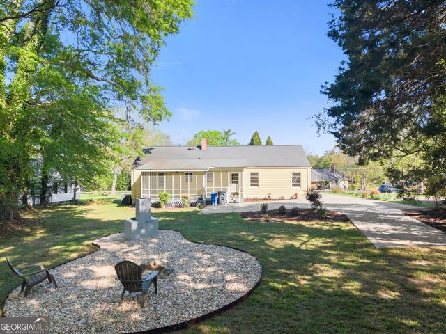 1317 NW North Enota Avenue, Gainesville, GA 30501