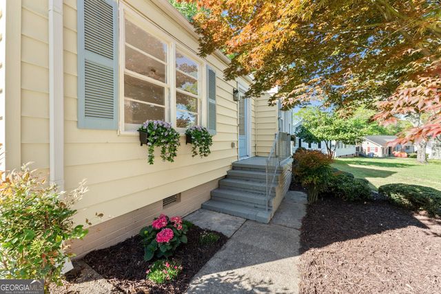 1317 NW North Enota Avenue, Gainesville, GA 30501