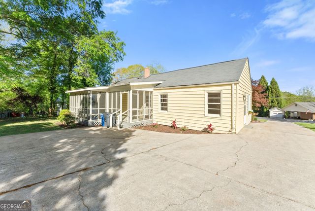 1317 NW North Enota Avenue, Gainesville, GA 30501
