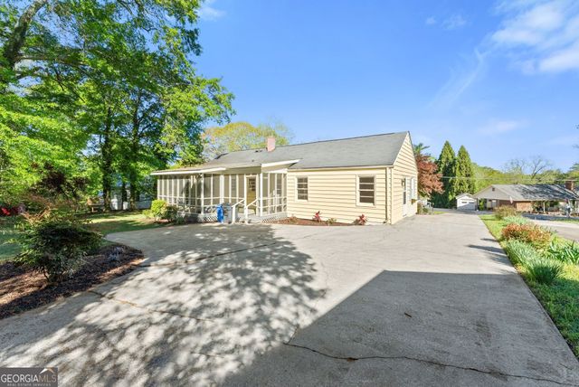 1317 NW North Enota Avenue, Gainesville, GA 30501