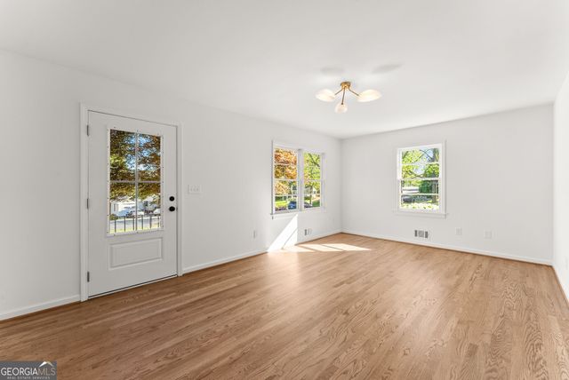 1317 NW North Enota Avenue, Gainesville, GA 30501