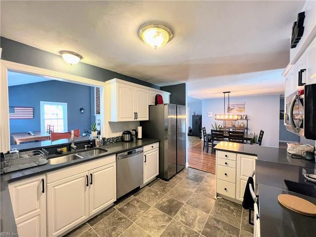 8005 Walters DR, Norfolk, VA 23518