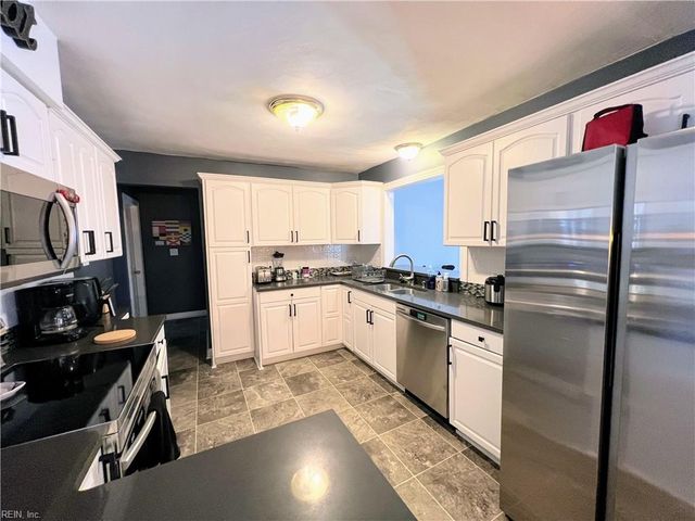 8005 Walters DR, Norfolk, VA 23518