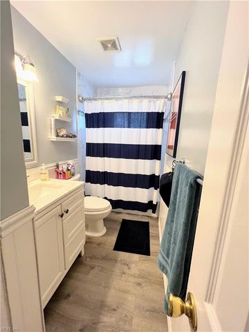 8005 Walters DR, Norfolk, VA 23518