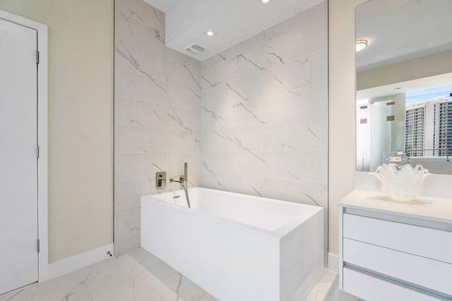 3100 N Ocean Drive 1505p, Singer Island, FL 33404