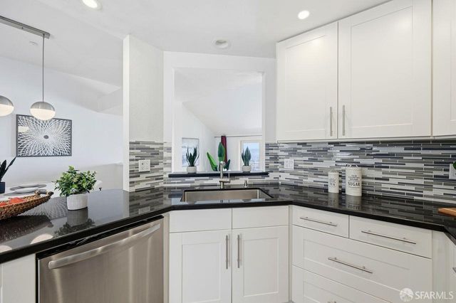 580 Pointe Pacific 4, Daly City, CA 94014