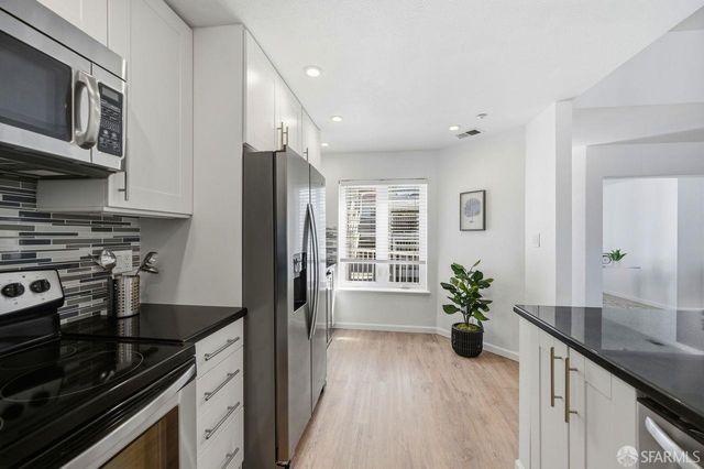 580 Pointe Pacific 4, Daly City, CA 94014