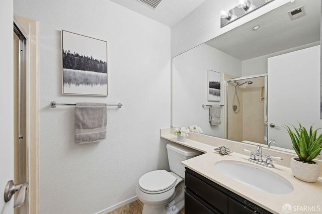 580 Pointe Pacific 4, Daly City, CA 94014