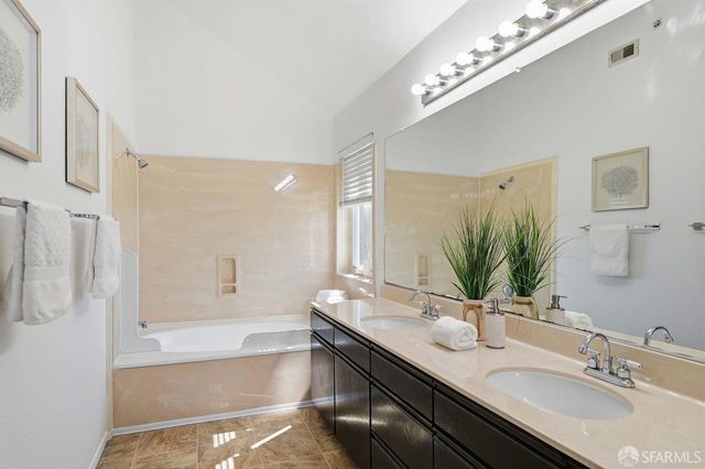 580 Pointe Pacific 4, Daly City, CA 94014