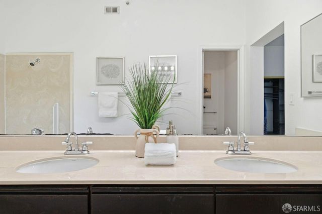 580 Pointe Pacific 4, Daly City, CA 94014