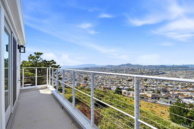 580 Pointe Pacific 4, Daly City, CA 94014