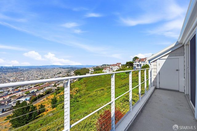 580 Pointe Pacific 4, Daly City, CA 94014