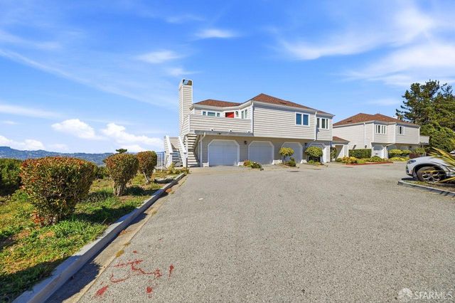 580 Pointe Pacific 4, Daly City, CA 94014
