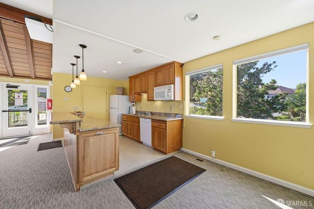 580 Pointe Pacific 4, Daly City, CA 94014
