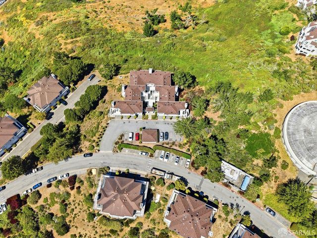 580 Pointe Pacific 4, Daly City, CA 94014