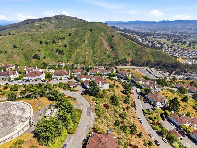 580 Pointe Pacific 4, Daly City, CA 94014