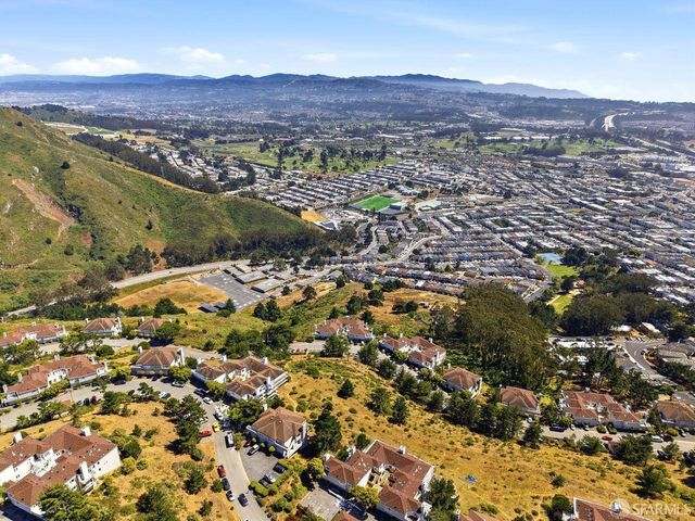 580 Pointe Pacific 4, Daly City, CA 94014