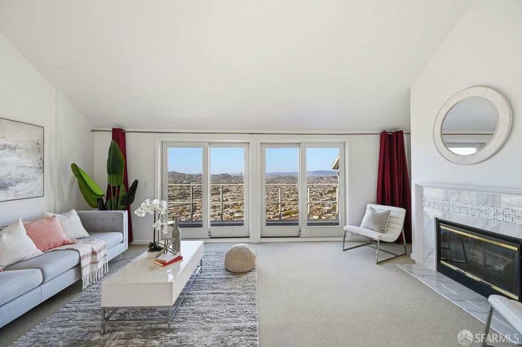 580 Pointe Pacific 4, Daly City, CA 94014