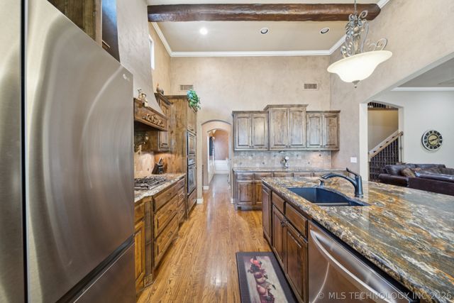 7040 E 127th Street, Bixby, OK 74008