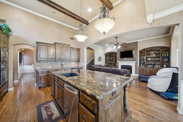 7040 E 127th Street, Bixby, OK 74008