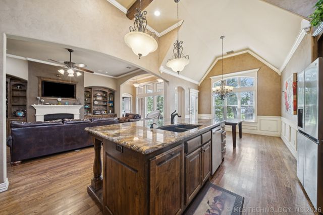 7040 E 127th Street, Bixby, OK 74008