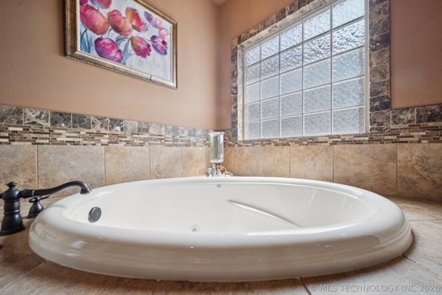 7040 E 127th Street, Bixby, OK 74008