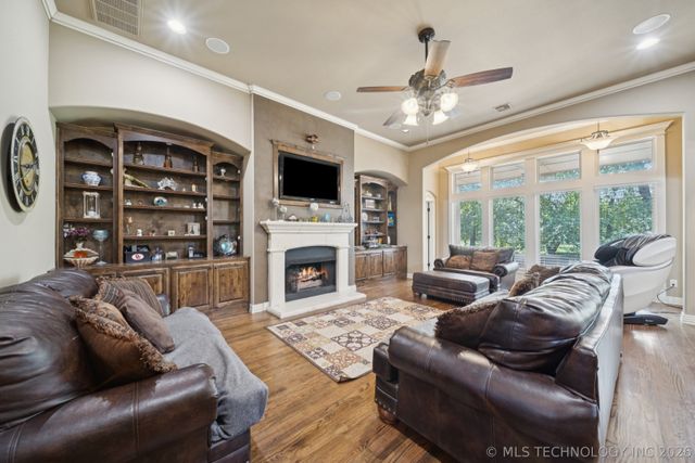 7040 E 127th Street, Bixby, OK 74008