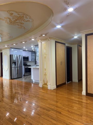 61-20 Grand Central Parkway Bb706, Forest Hills, NY 11375