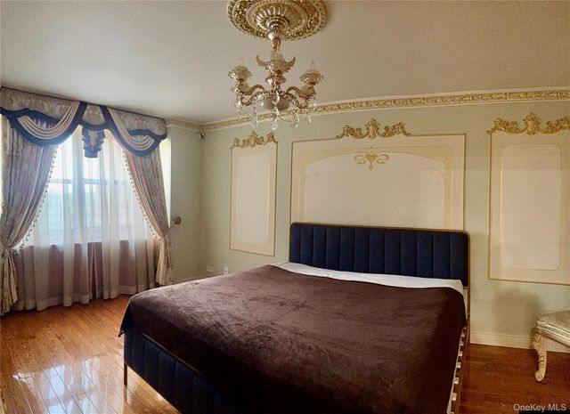 61-20 Grand Central Parkway Bb706, Forest Hills, NY 11375