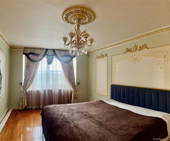 61-20 Grand Central Parkway Bb706, Forest Hills, NY 11375