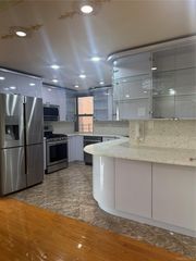 61-20 Grand Central Parkway Bb706, Forest Hills, NY 11375