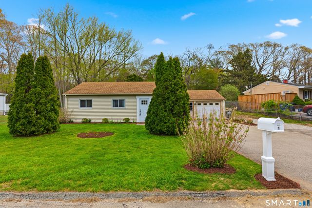 1 Meadow Lark Lane, Stonington, CT 06378