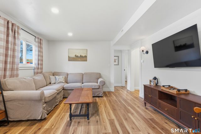 1 Meadow Lark Lane, Stonington, CT 06378
