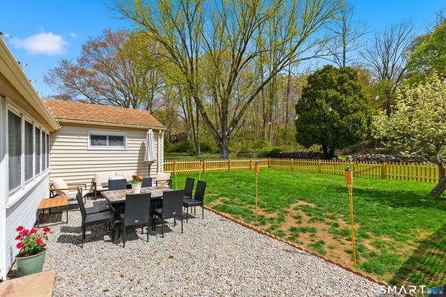 1 Meadow Lark Lane, Stonington, CT 06378