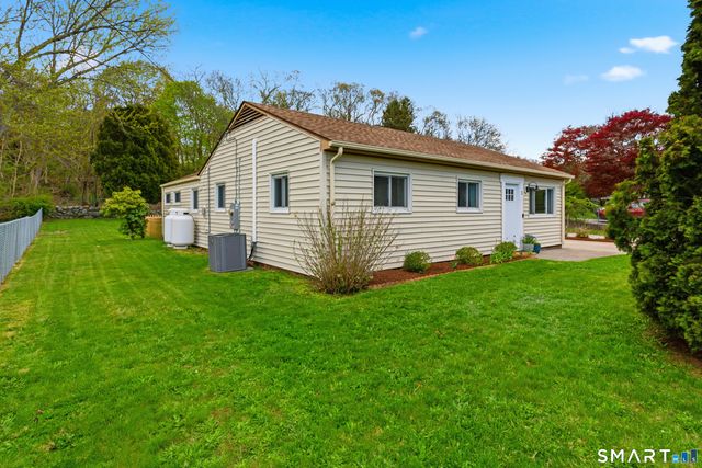 1 Meadow Lark Lane, Stonington, CT 06378