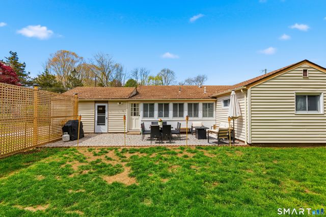 1 Meadow Lark Lane, Stonington, CT 06378