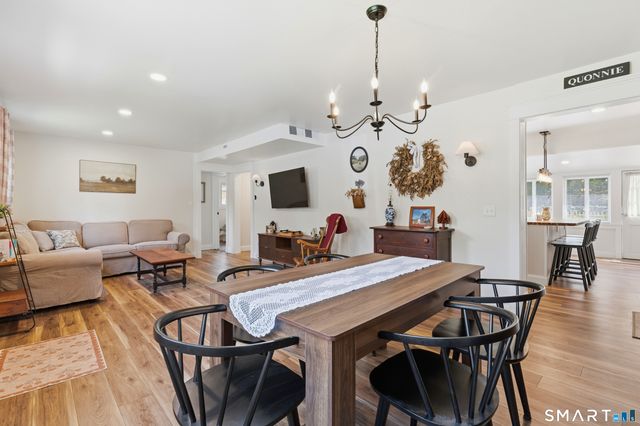 1 Meadow Lark Lane, Stonington, CT 06378