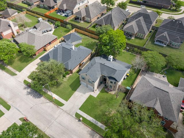 3420 Glastonbury Drive, Pearland, TX 77581
