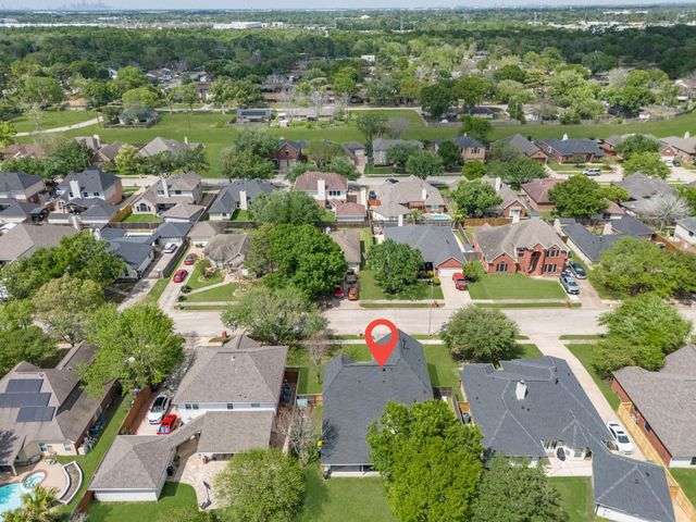 3420 Glastonbury Drive, Pearland, TX 77581