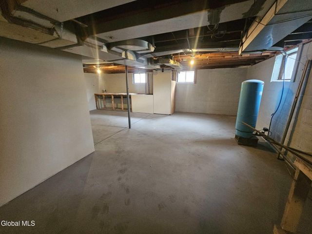 14 7th Avenue, Hudson Falls, NY 12839