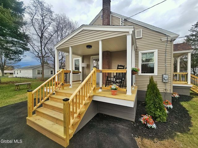 14 7th Avenue, Hudson Falls, NY 12839