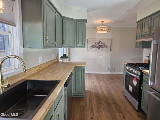 14 7th Avenue, Hudson Falls, NY 12839